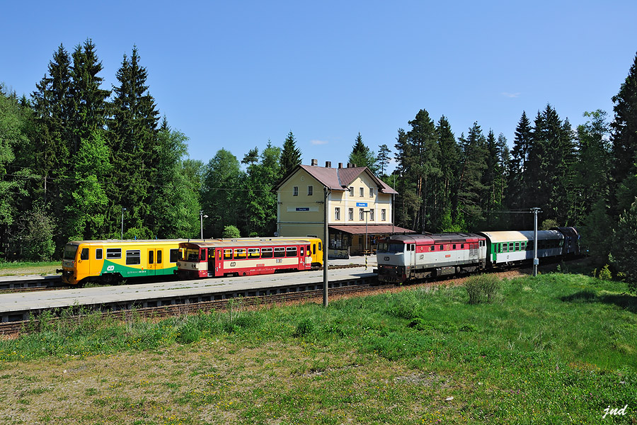 749 256+810 215 .K 31.5.2011.jpg