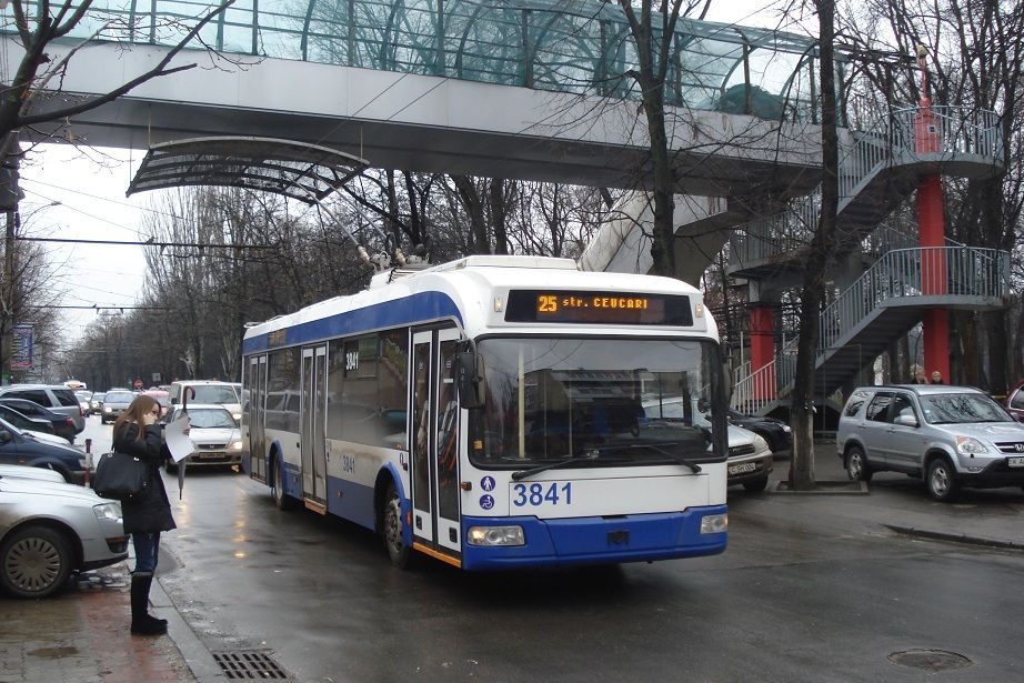 Nov nzkopodlan trolejbus BKM 321