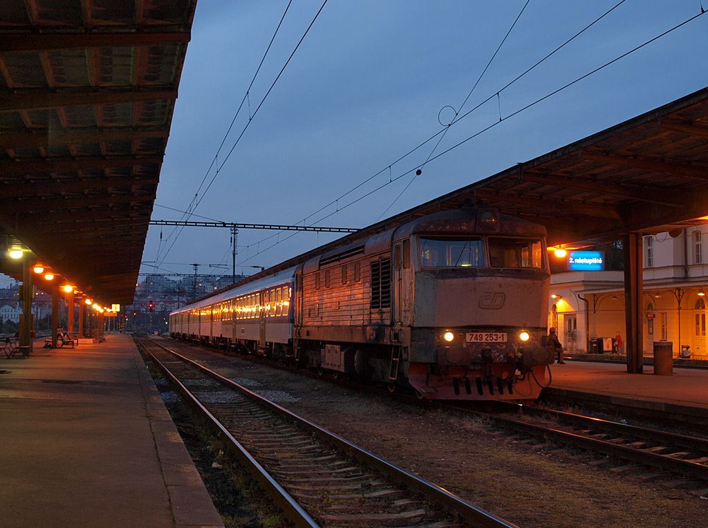 749 253_R 1147 Metodj Vlach_Praha Vrovice_5.10.2013