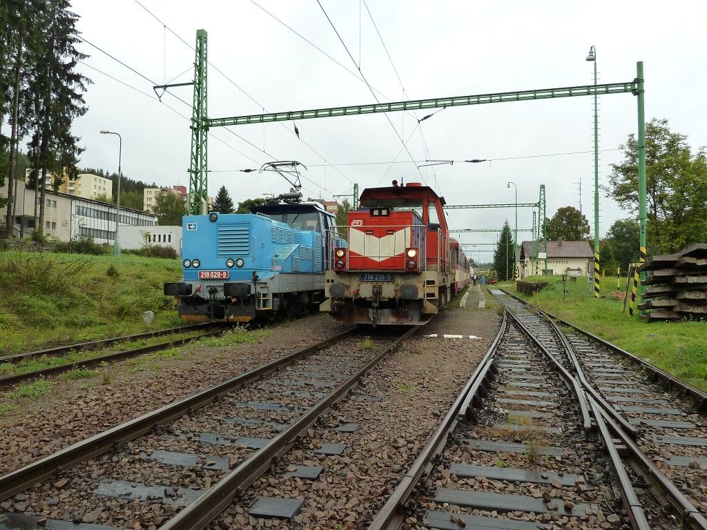 Vle88382 a Os18807 st.Louovice 218.028-9 a 714.218-5