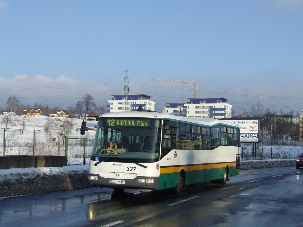 Nov SOR . 327 v Rochlici, v pozad vyrstajc sdlit Panorama