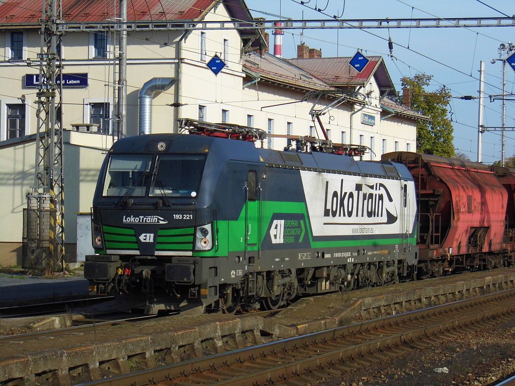 193 221 Lys nad Labem (24. 10. 2015)