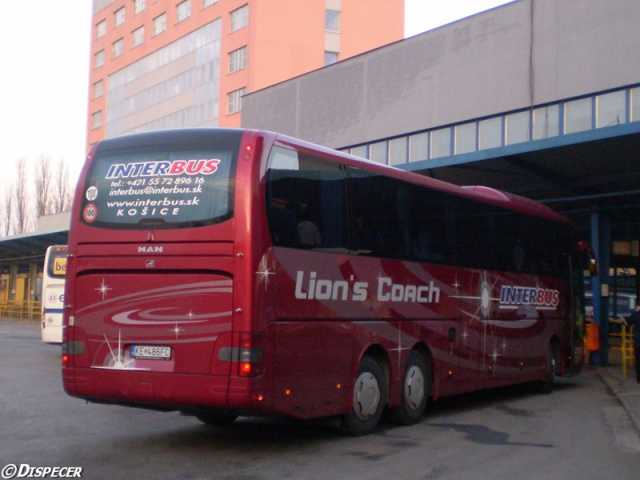 InterBusov MAN Lion"s Coach s EV KE-486FC naber cestujcich do Londna... ©Dispecer, 28.3.2008