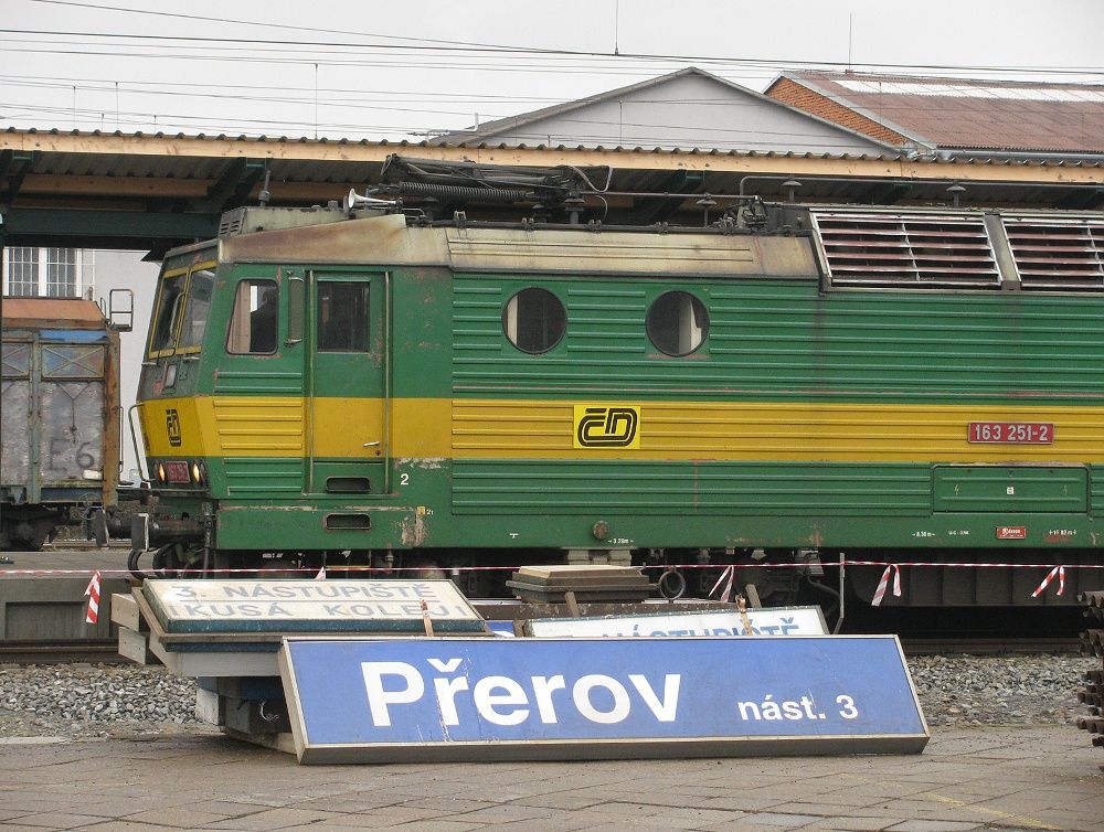 Pragotrony a tabule Perov + 163, 24.2.2012