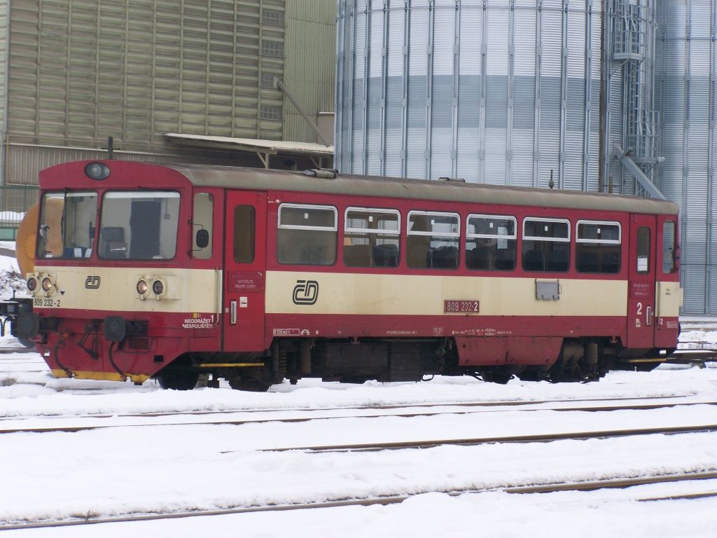 809 232-2 na vkonech Jemnick loklky(243) leden 2008(foto Pavel Valenta)