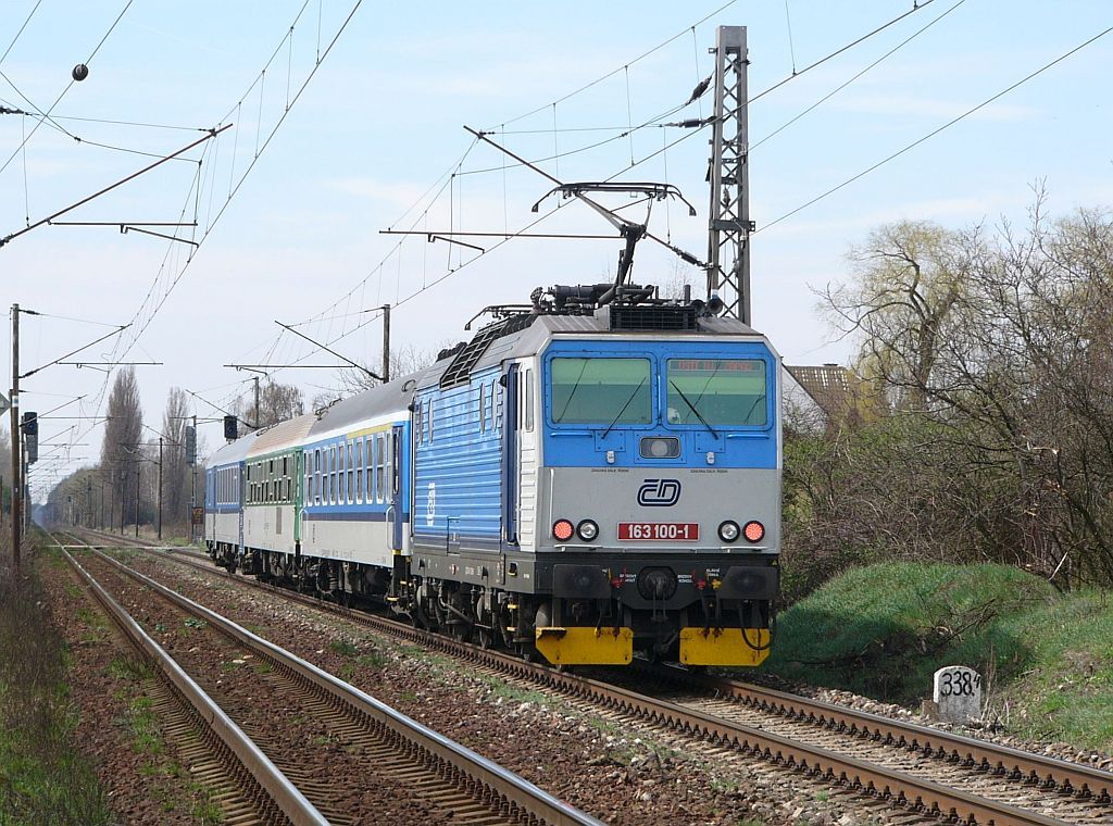 163 100 R 886 Lys na Labem (18. 4. 2013)