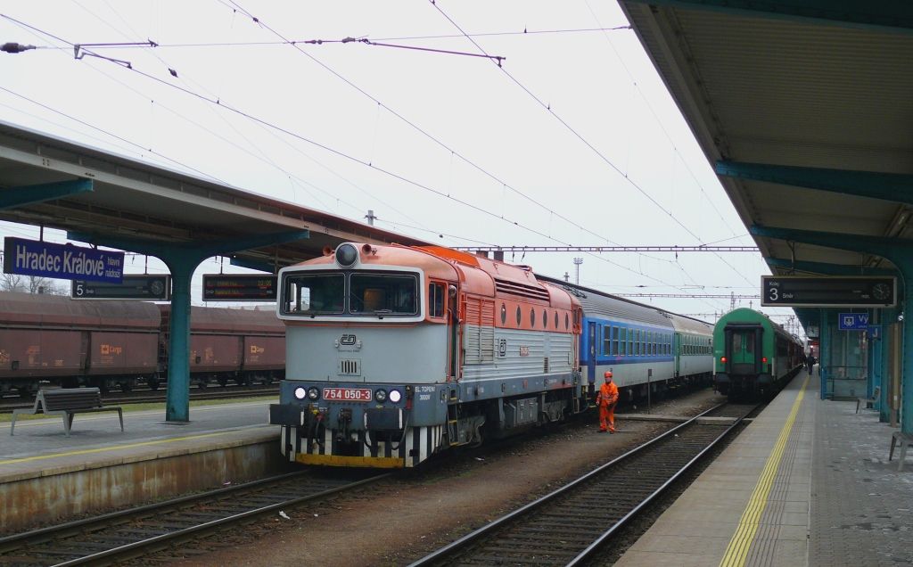 Hradec Krlov : 754 050-3 s R 930 