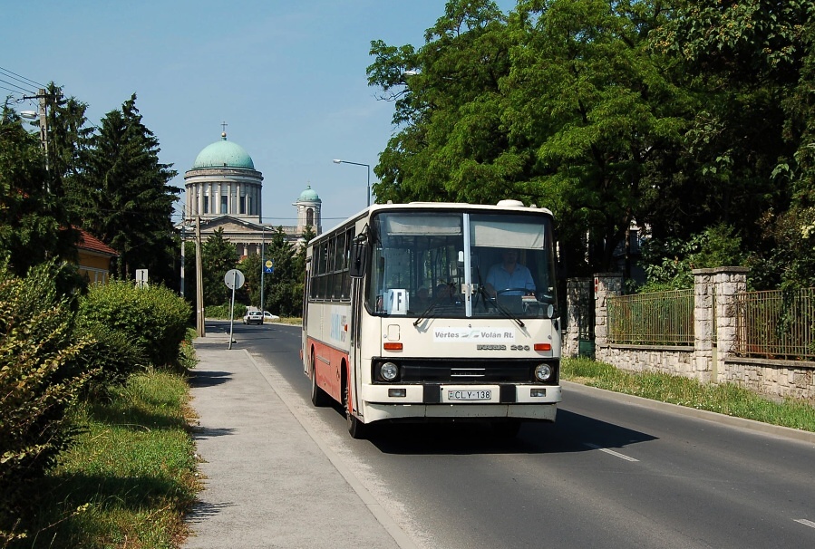 Ik260 CLY-138 Dobozi Mihly ut. Esztergom 16.06.11a