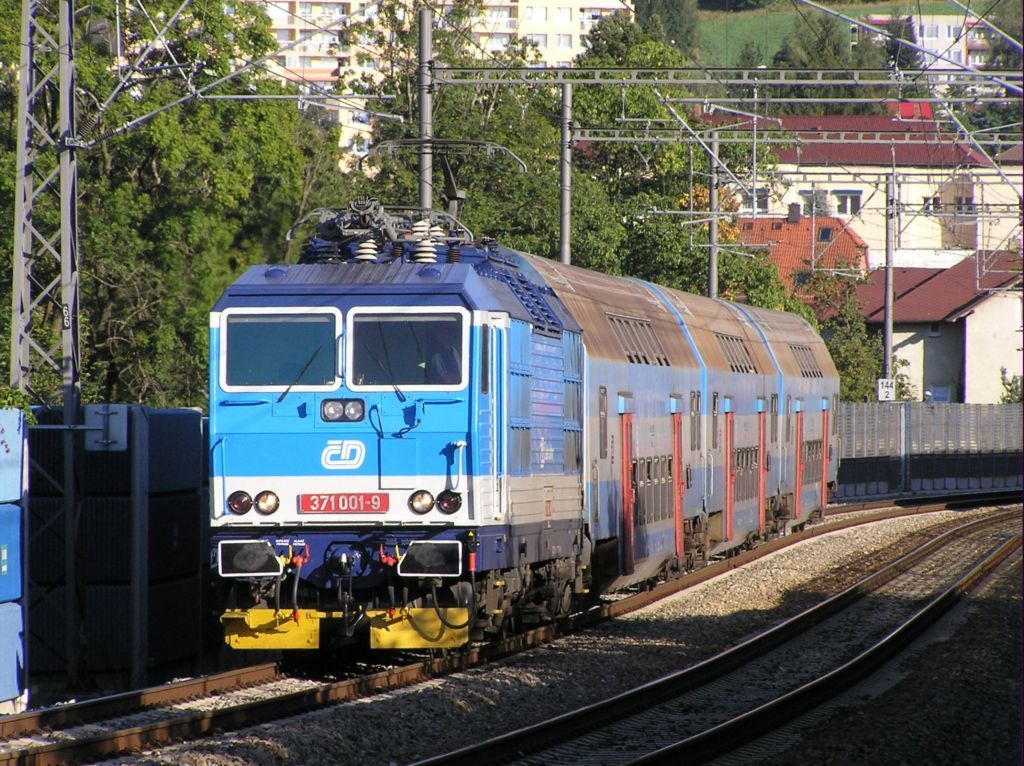 371 001, Os 9206, 9.9.2012, erany