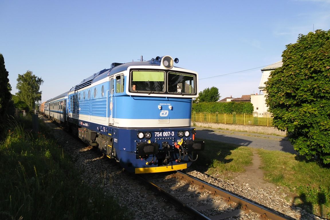 754 007-3 (R 1151)_Bakov nad Jizerou msto (31.5.2015)