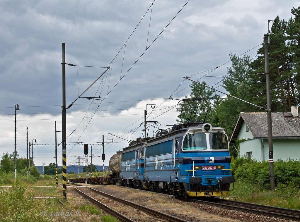 240.053 + 045, Pn 68201, Kamenn Malkov, 20.6.2014.jpg