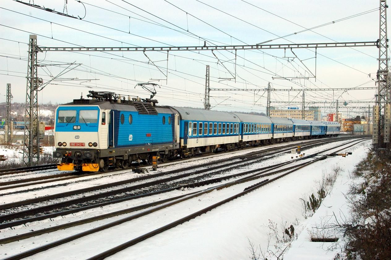 362.042 - R 676 - Praha Libe - 13.12.2012.