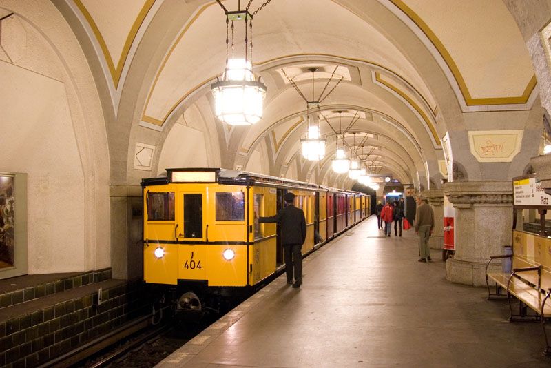 Stanice Heidelberger Platz byla dobr tip, taky je to z tch fotek jedin, kter za nco stoj