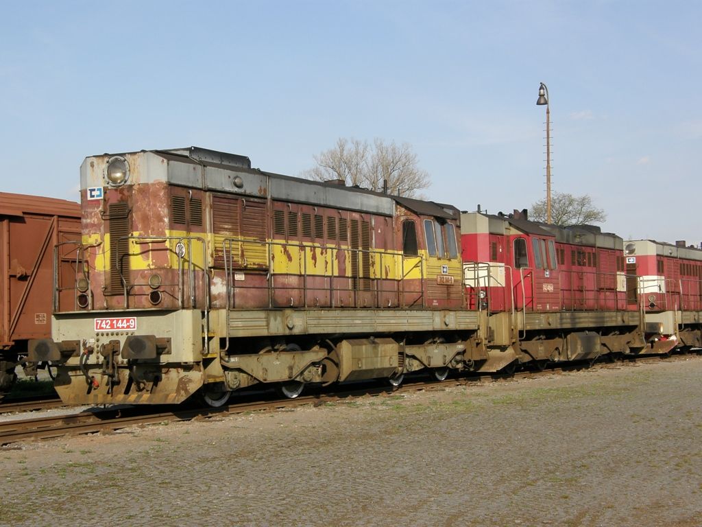 742.144-9+742.409-6, Pardubice, 22.4.2010