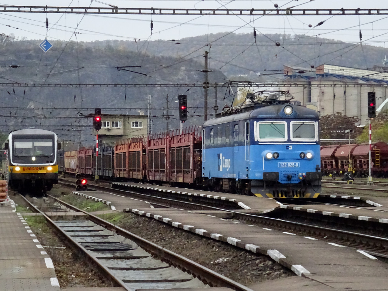 122 025-0 st nad Labem - Stekov 9.11.2023