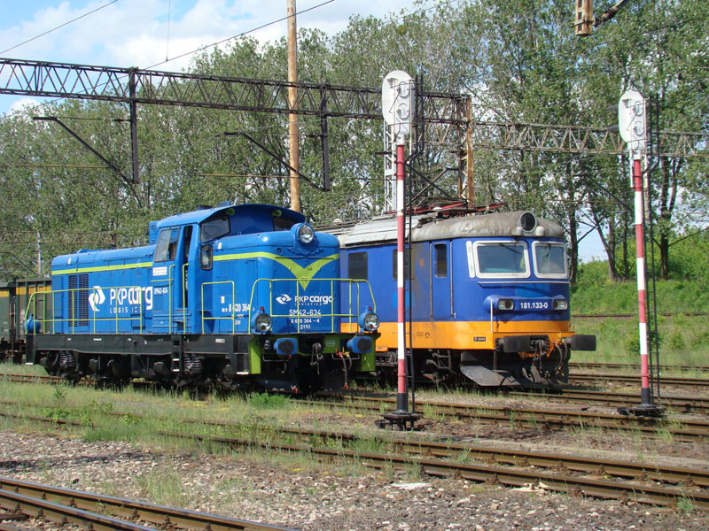 SM42-634 & 181.133-0 / Warszawa Gwna Towarowa / 26.05.2012