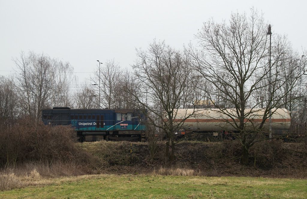 740.824 Rosice nad Labem 27.1.2018 (Pn 58517 Pardubice - Rosice nad Labem)