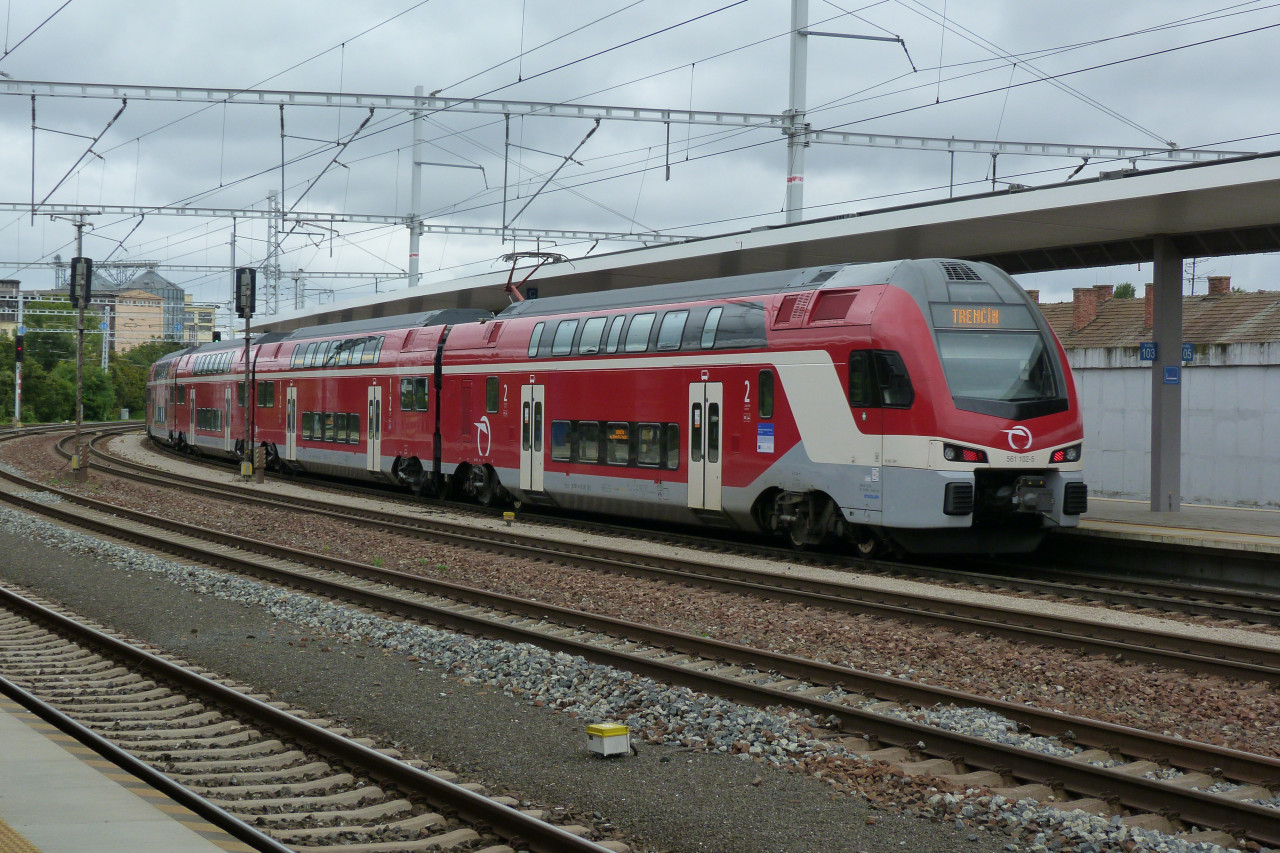 Stadler Kiss na REX do Trenna