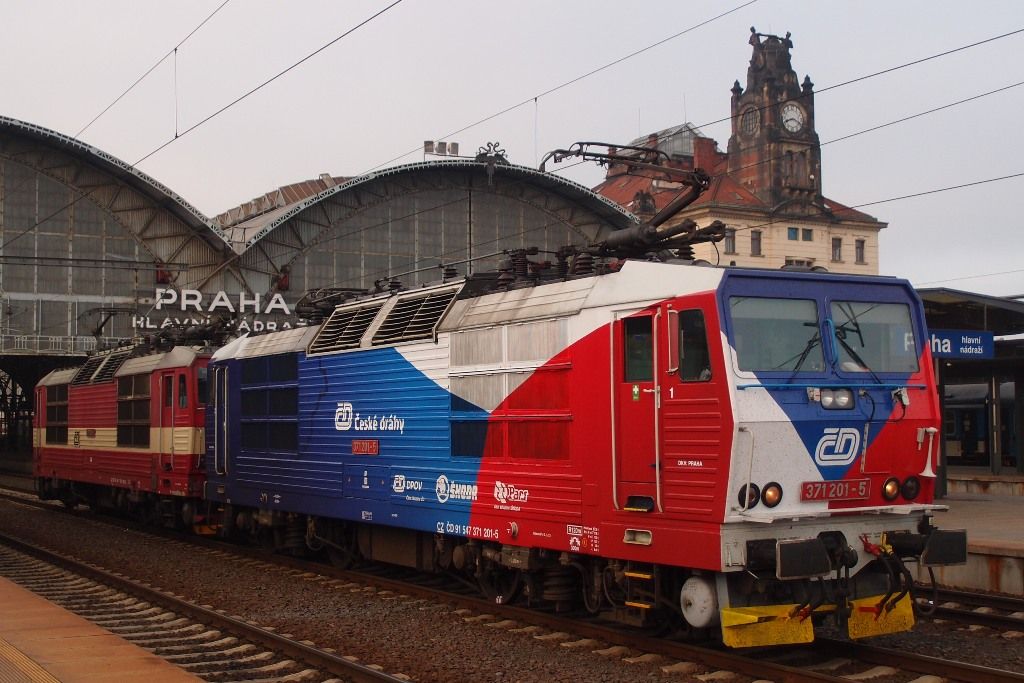 371 201+004 Praha 9.10.14 ped EC 176