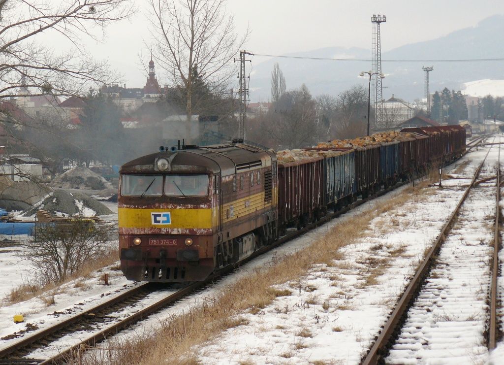 751 374-0 Holeov(Mn 81052,19.2.2010,foto:M.Nesrsta)