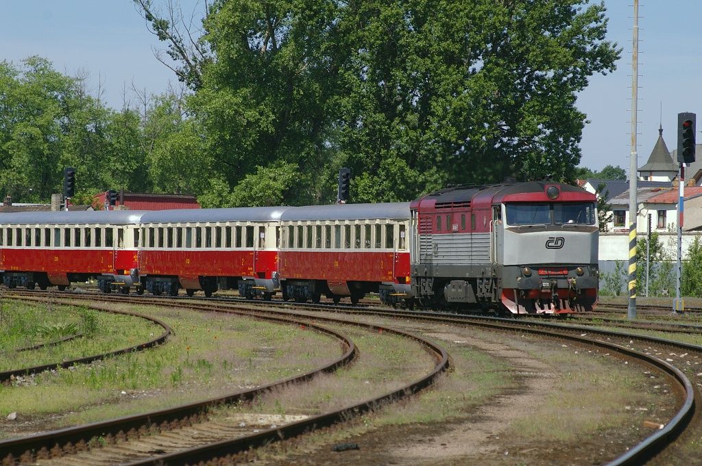 749 146-7 Kladno