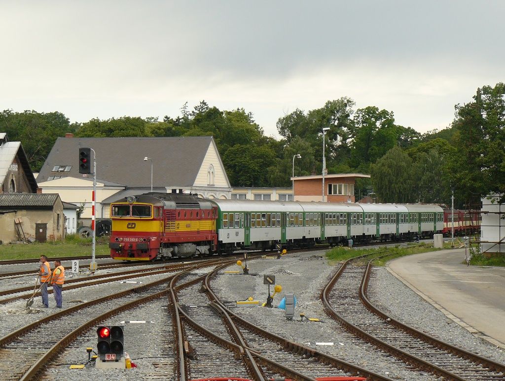 750 243-8 Krom(12.6.2009,R 1445,foto-Ale Krka)