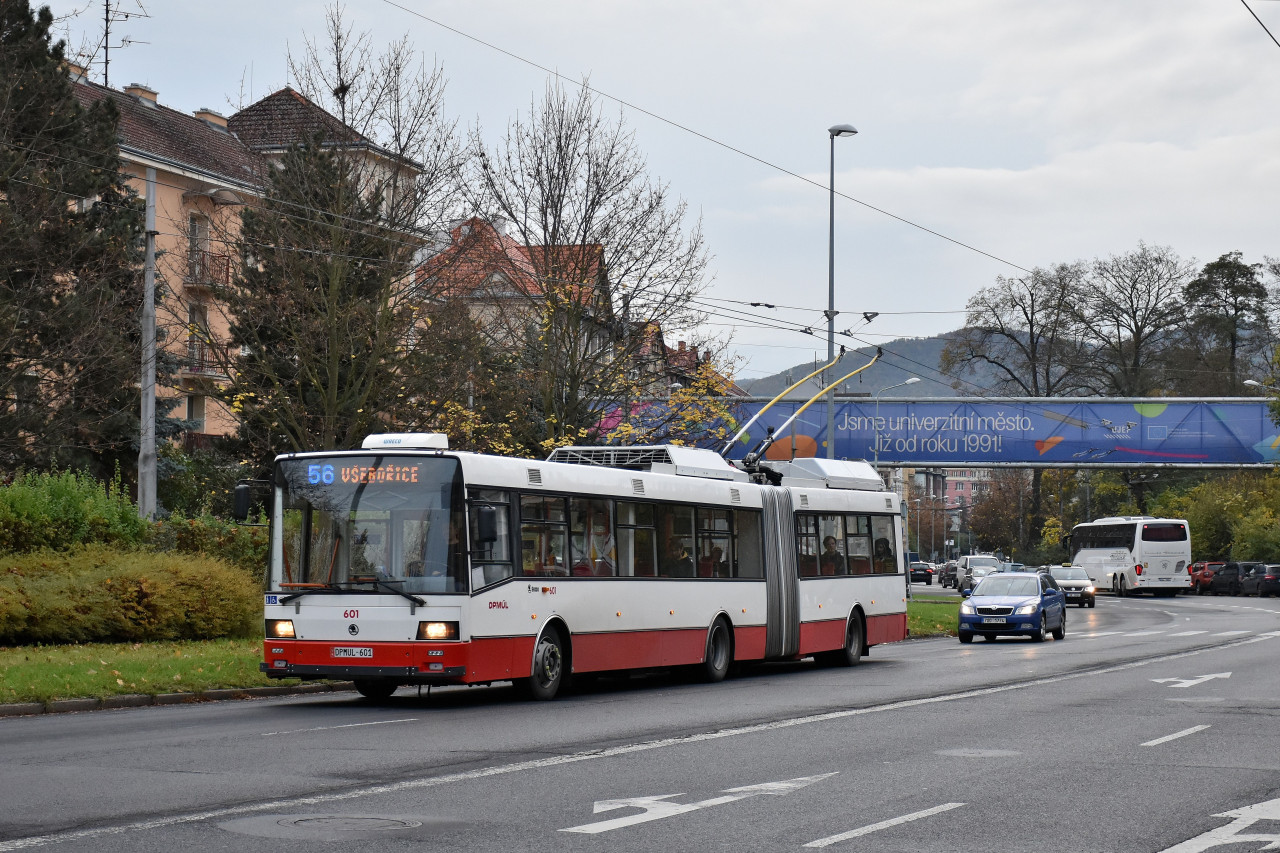 601 se vrac z rannho vkonu na lince 59 do vozovny. Masarykova 10. 11. 2023