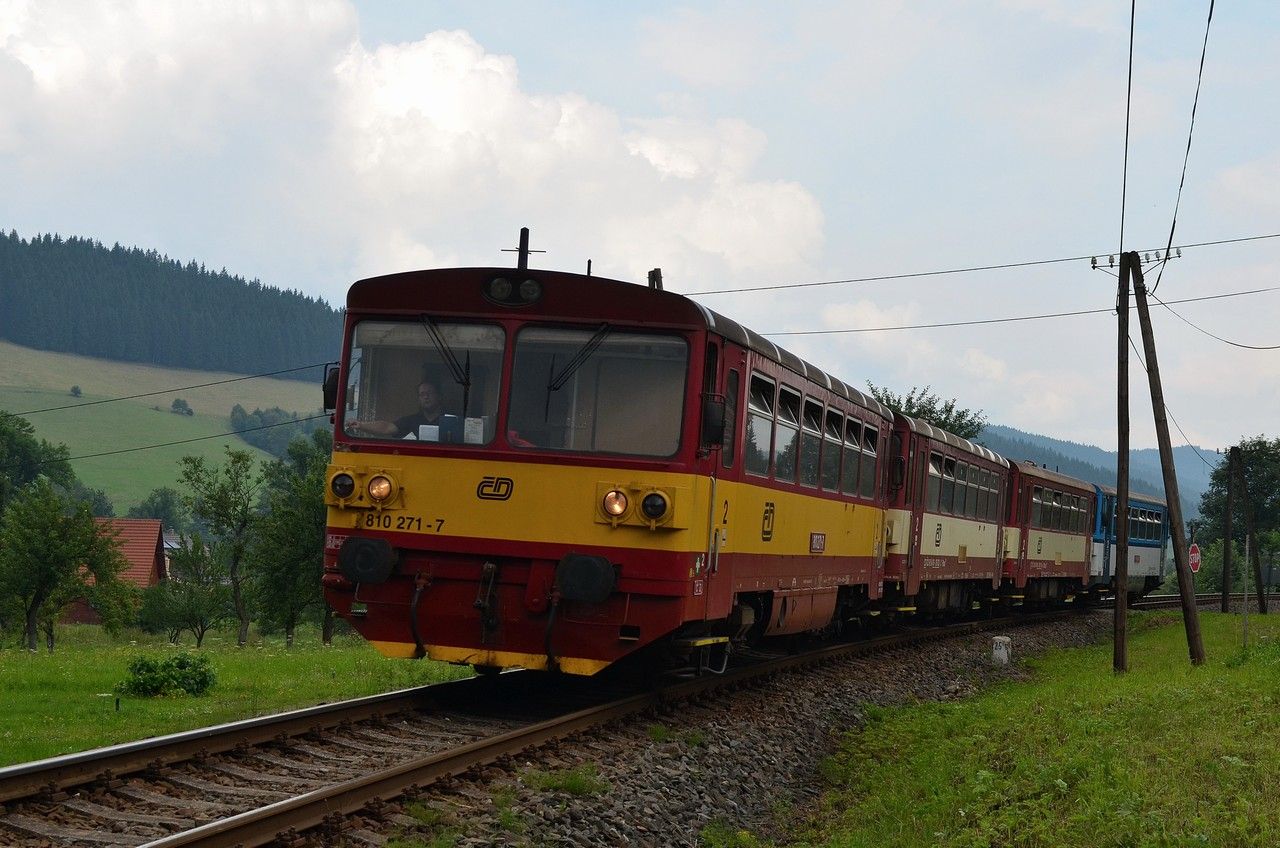 810.271 + 810.506 V. Karlovice zast. - Karolinka 22. 7. 2014