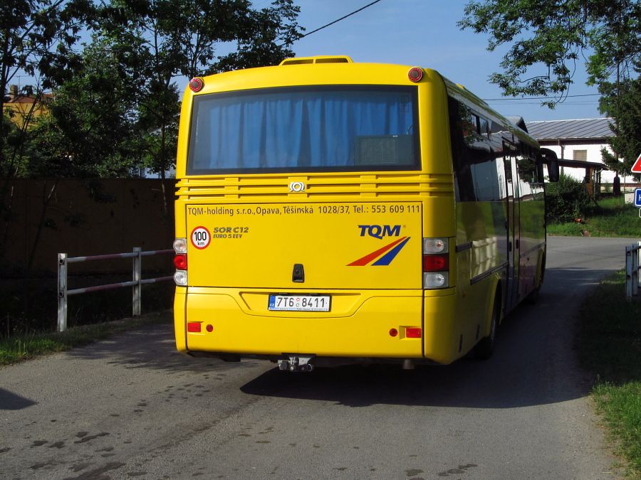 Autobusov spoj na konen zastvce Svobodn Hemanice, rozcest