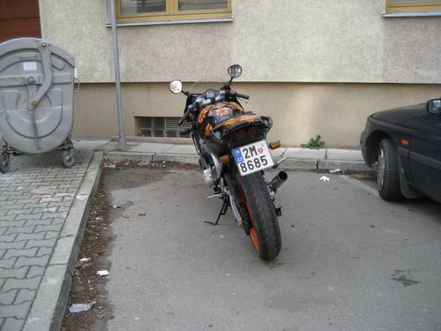 2M 8685; Yamaha 600