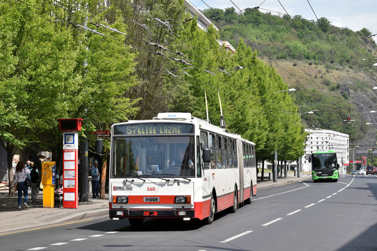 Zatm zcela bn obrzek. 560 Hrnsk 26. 5. 2023