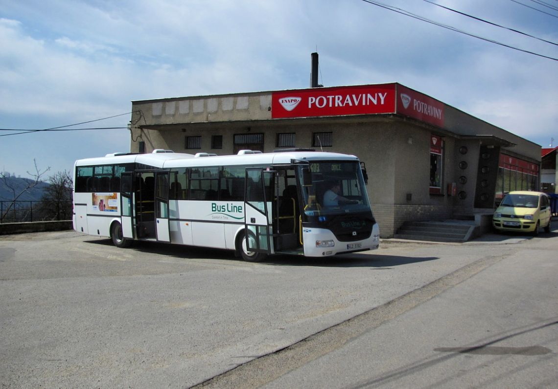 SOR BusLine s RZ 4L2 5162 na zastvce Omice, samoobsluha