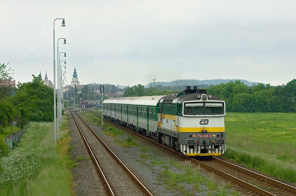 754 045-3  Sp 1643 Radho Krom - Huln 29.5.2010