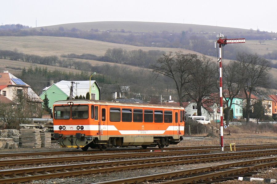 811.011 (Os 3506 Trenn - Bylnice) Bylnice 19.3.2010