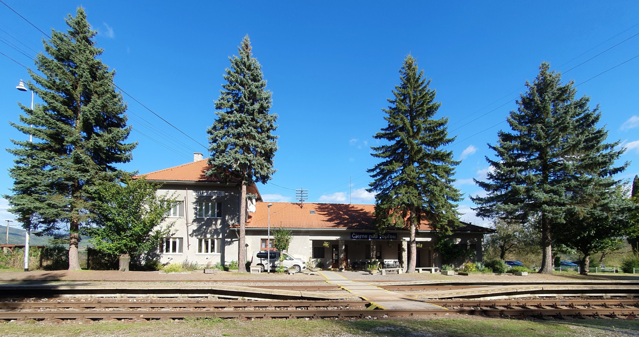 ierna nad Topou, vpravn budova. 30.9.2024