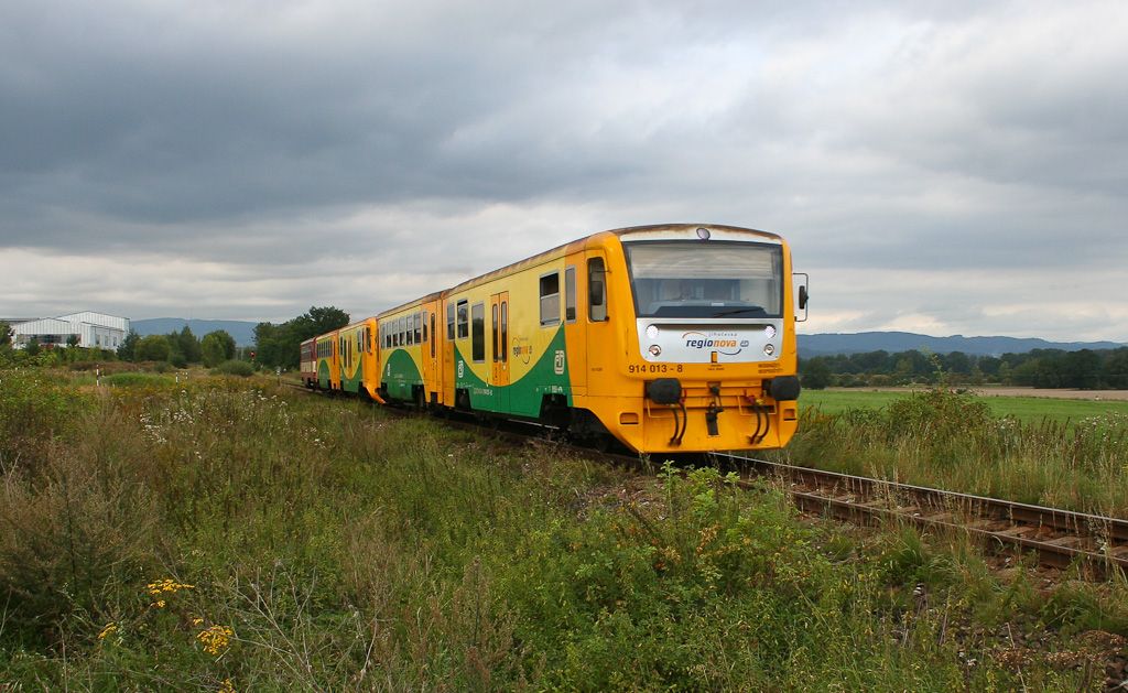 Os 8106, v ele Regionova 814 013+914 013