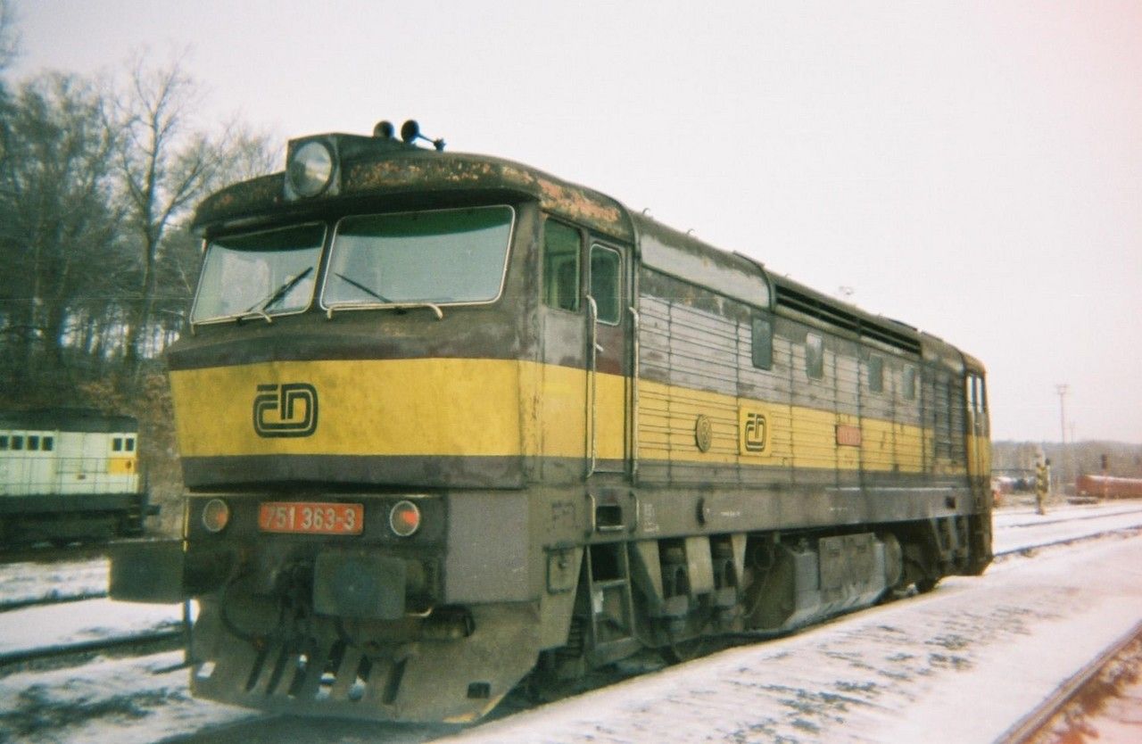 751.363 po pjezdu v Lv z Rakovnka ve st. Lun u Rak. 30.12.2000