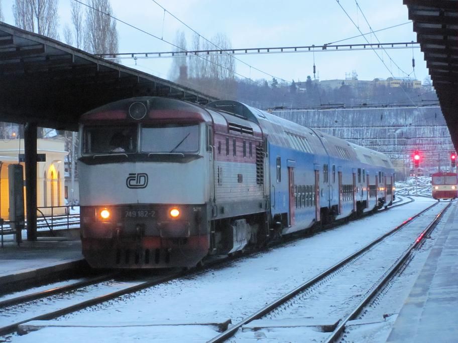 749 182 piv sv. z ONJ - Praha Vrovice - 25.12.2010.