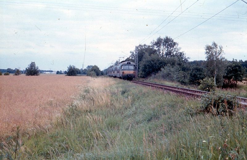 451, Os Pardubice-HK, u dnenho HyperTesca, lto 1993