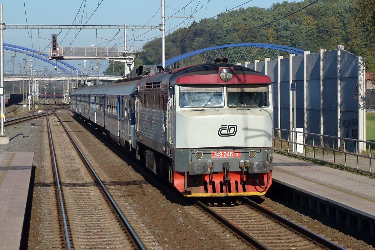 749 246 + 460, Os 2926 Tinec-Konsk 18.10.2011