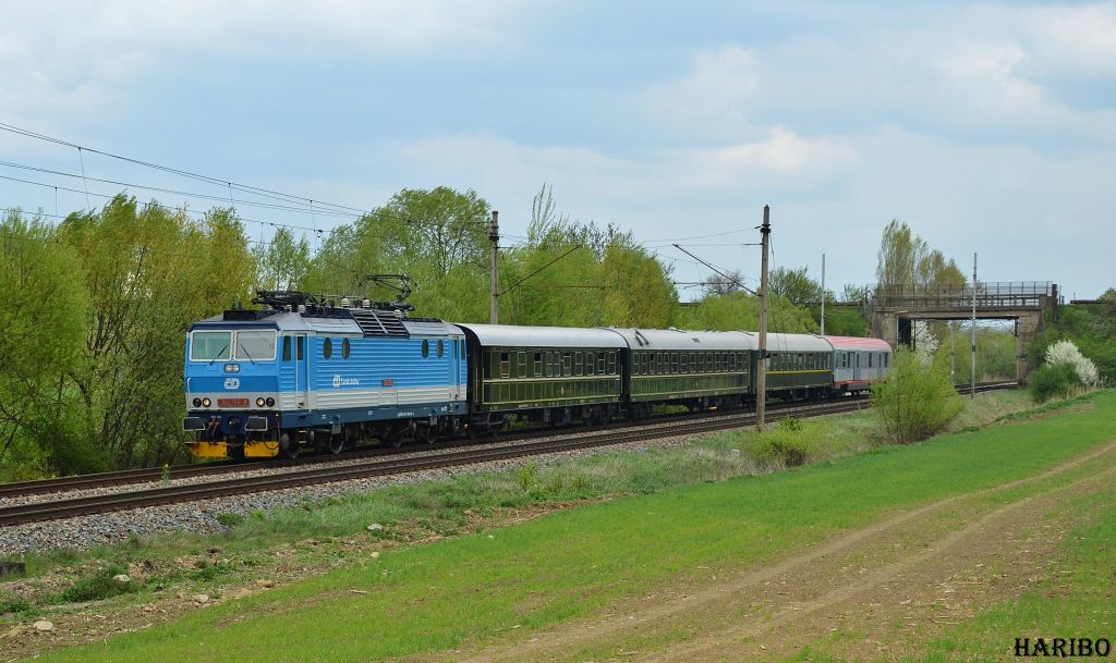 362 158 s Majestic Imperator Express, ebn 28.4.2015