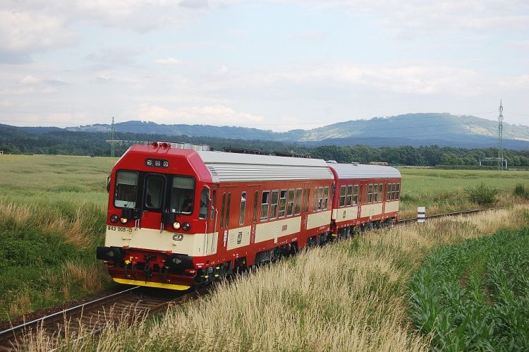 843 005 + 043 za Doubm u Turnova coby 1.nsl 64302 dne 27.6.2008 (foto: Vla Musil)