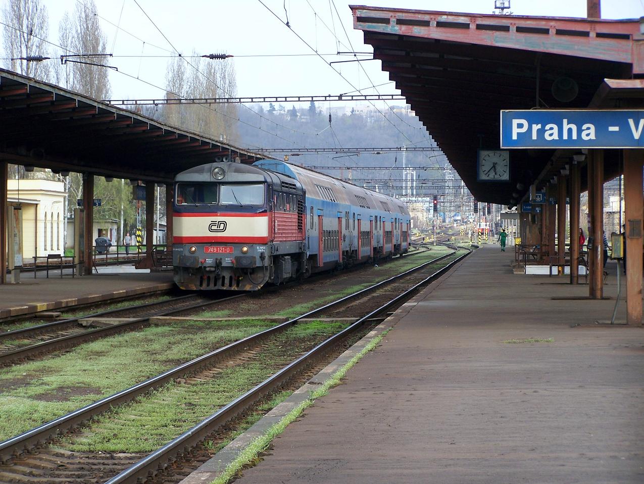 749.121 - os. 9062 - Praha Vrovice - 21.4.2013.