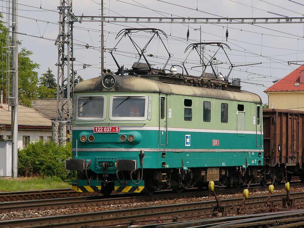 122 037 Lys nad Labem (14. 7. 2013)