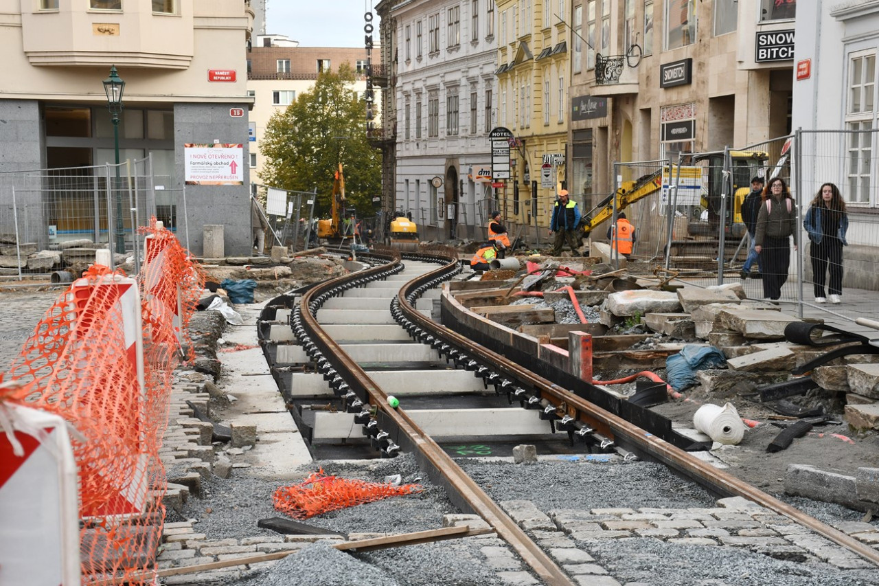 Tramvajov tra nmst Republiky, Zbrojnick 15.10.2024