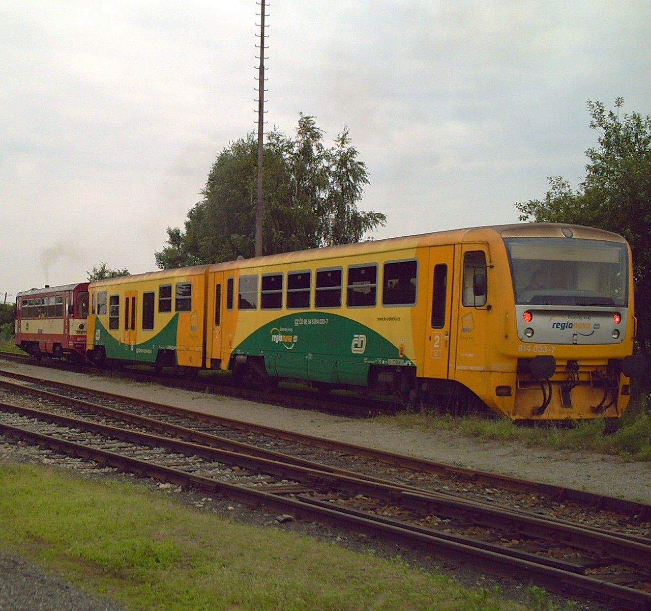 814.033+914.033+810.105 v Os 6724 z Rakovnka do Mostu, odjd ze st. Chr᚝any 5.7.09