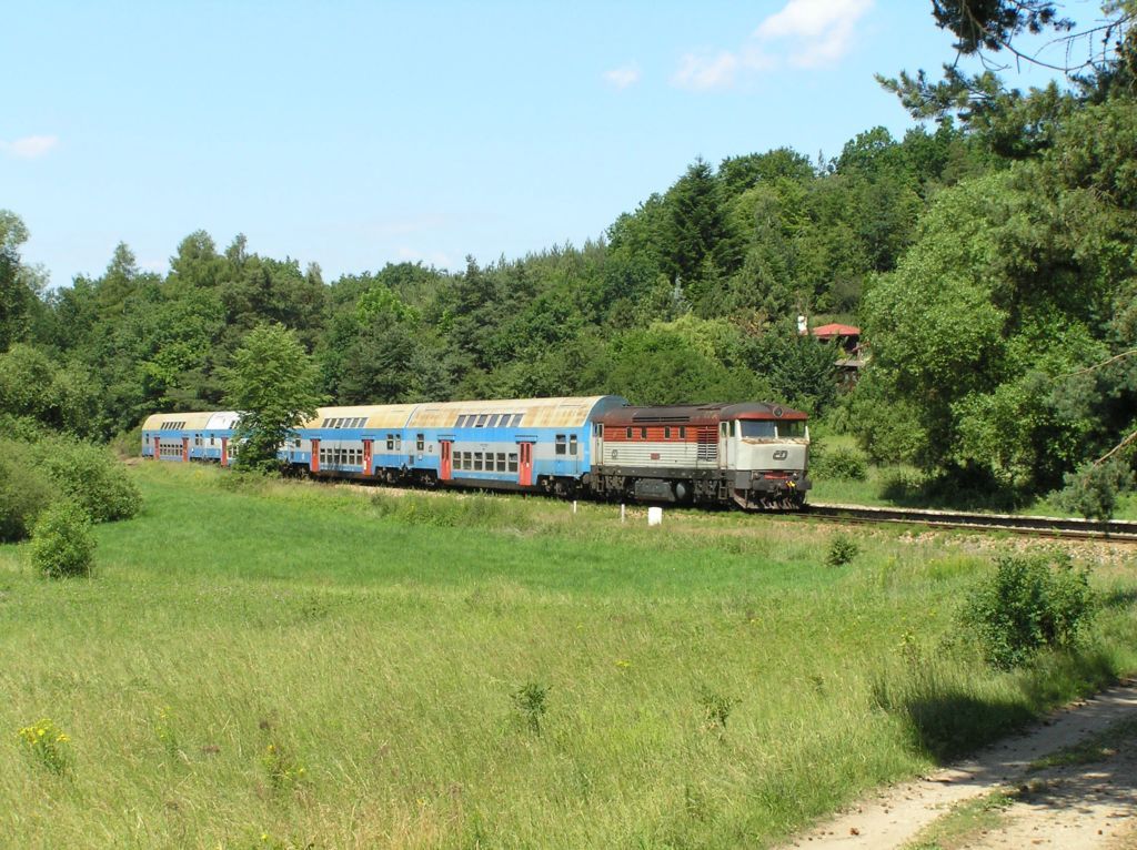 749 107 s Os 9057 na Svrov, 23. 6. 2012