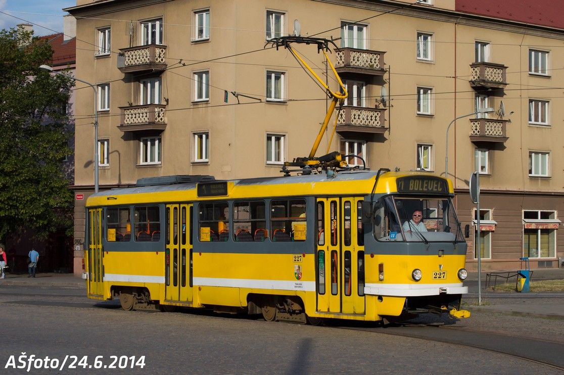 T3M . 227 vyjd z vozovny na linku . 1. 24.6.2014