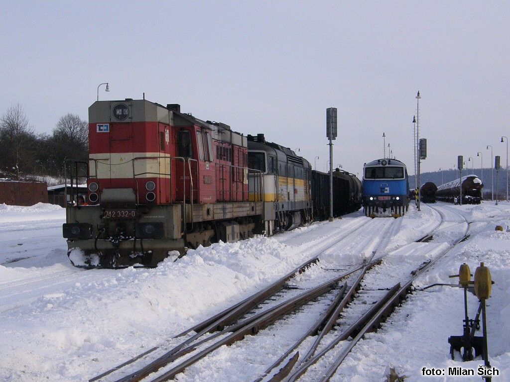 742-332 + 753-301 s Mn.vlakem 83750 v Libuni 2.2.2010