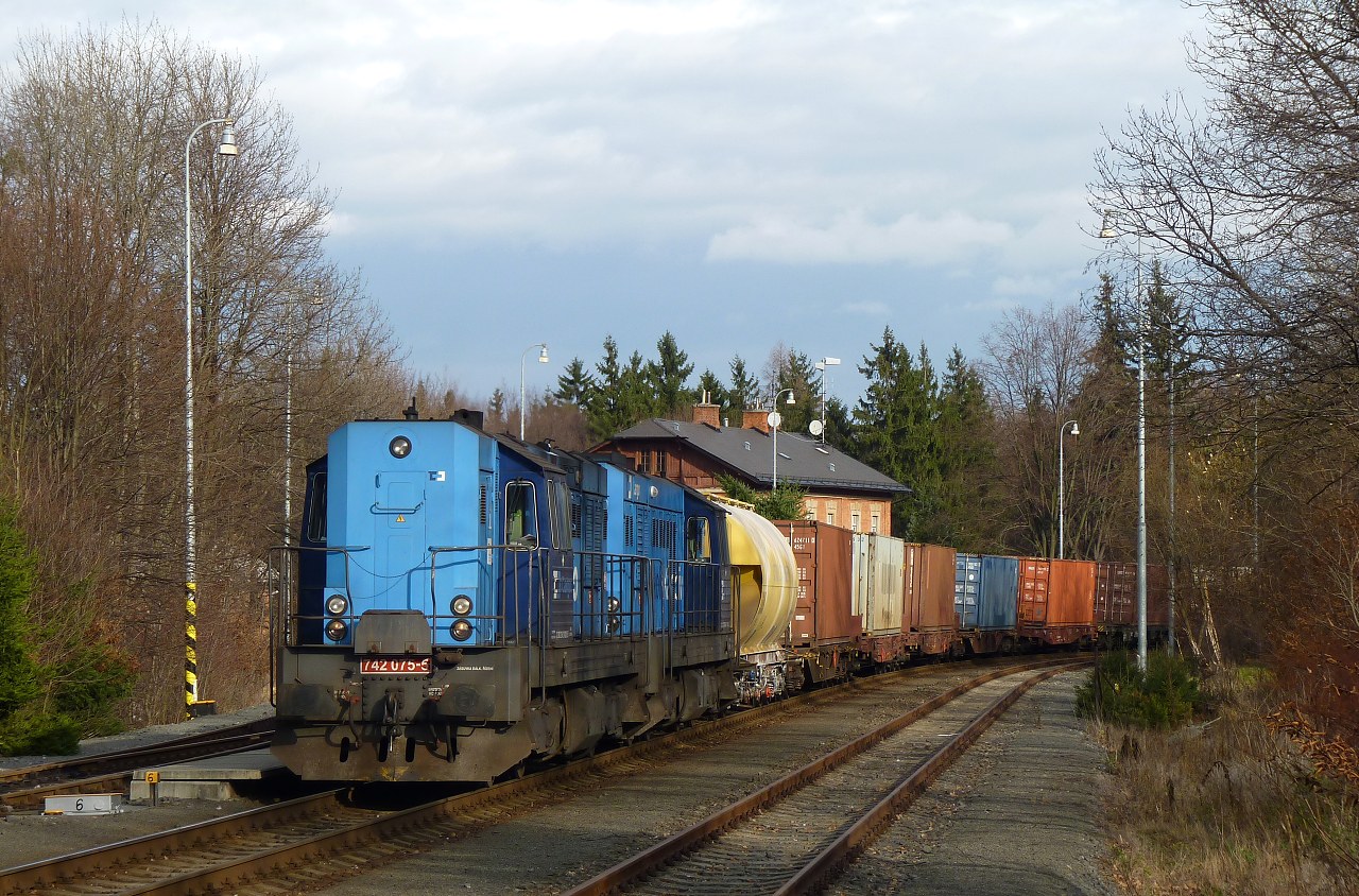 742.075+742.430, Hostaovice, 28.11.2012, foto:Vojtch Gek